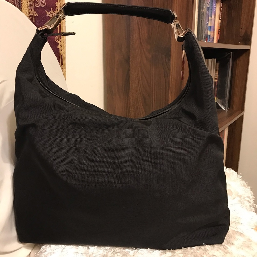 Gucci black nylon shoulder bag - Picture 2 of 8